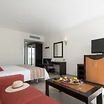 Lanzarote Village מלון