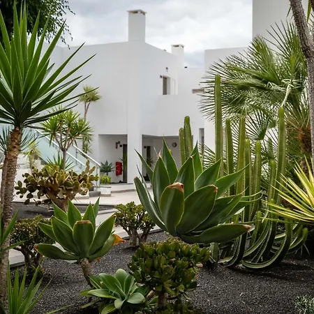 Lanzarote Village Hotell 4*